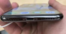 Пользователи iPhone X пожаловались на облезающую краску